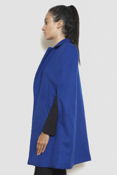lola_alpaca_cape_klein_blue_tailor_hand_made_fashion_luxury_style_winter_women_collection