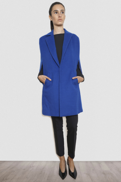 lola_alpaca_cape_klein_blue_tailor_hand_made_fashion_luxury_style_winter_women_collection