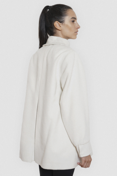 mercedes_alpaca_coat_parka_tailor_hand_made_women_winter_collection_style_fashion_warayana_creme