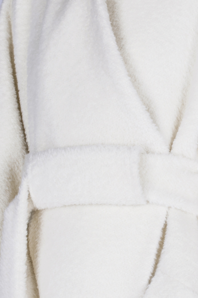 poppy_alpaca_coat_winter_fashion_outwear_woman_collection_style_luxury_tailormade_bespoke_warayana_cream